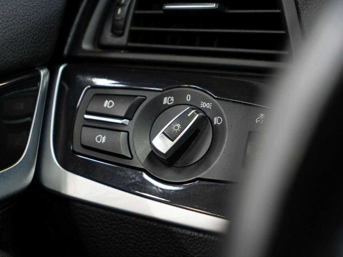 BMW 5 серии с пробегом — 2014 год. Фото: #16