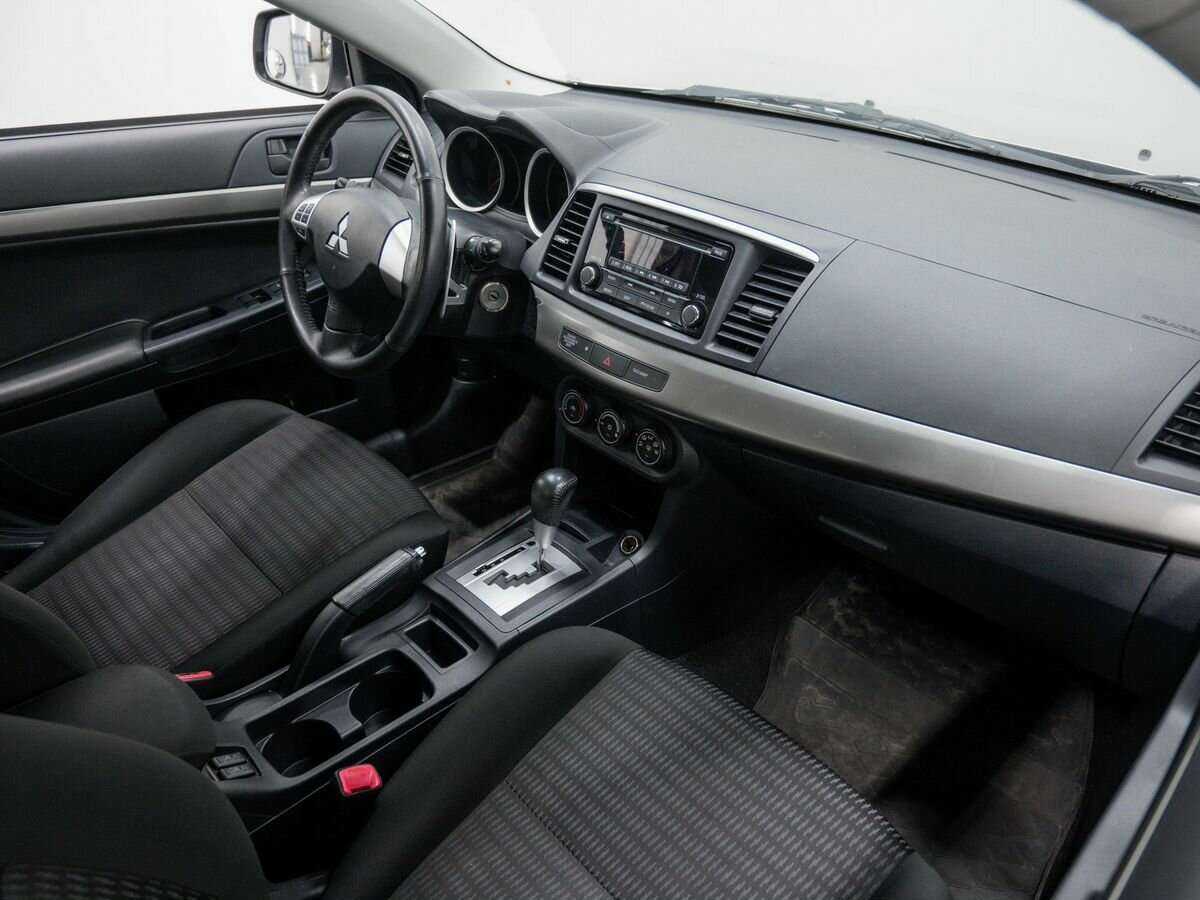 Mitsubishi Lancer с пробегом — 2012 год. Фото: #4