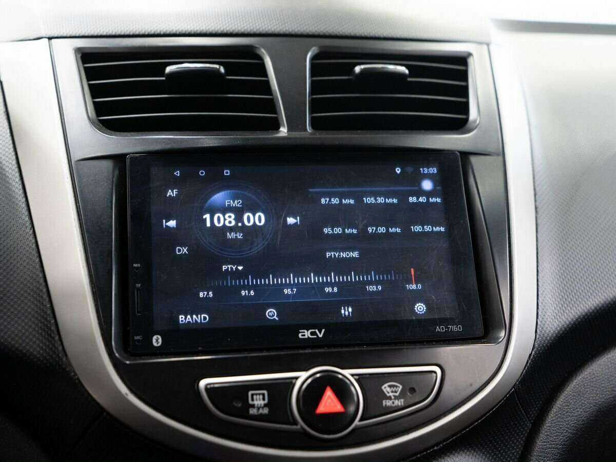 Hyundai Solaris с пробегом — 2013 год. Фото: #6