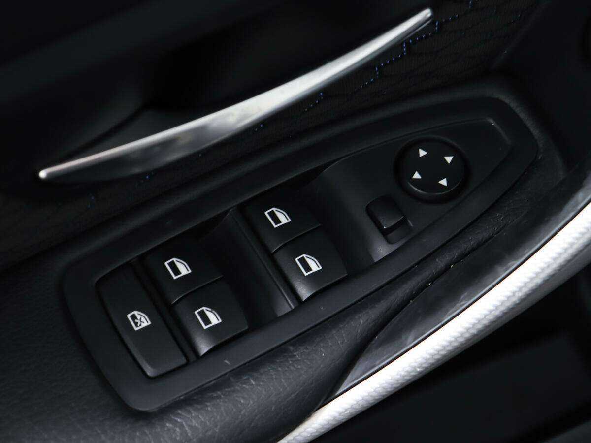 BMW 3 серии с пробегом — 2013 год. Фото: #13