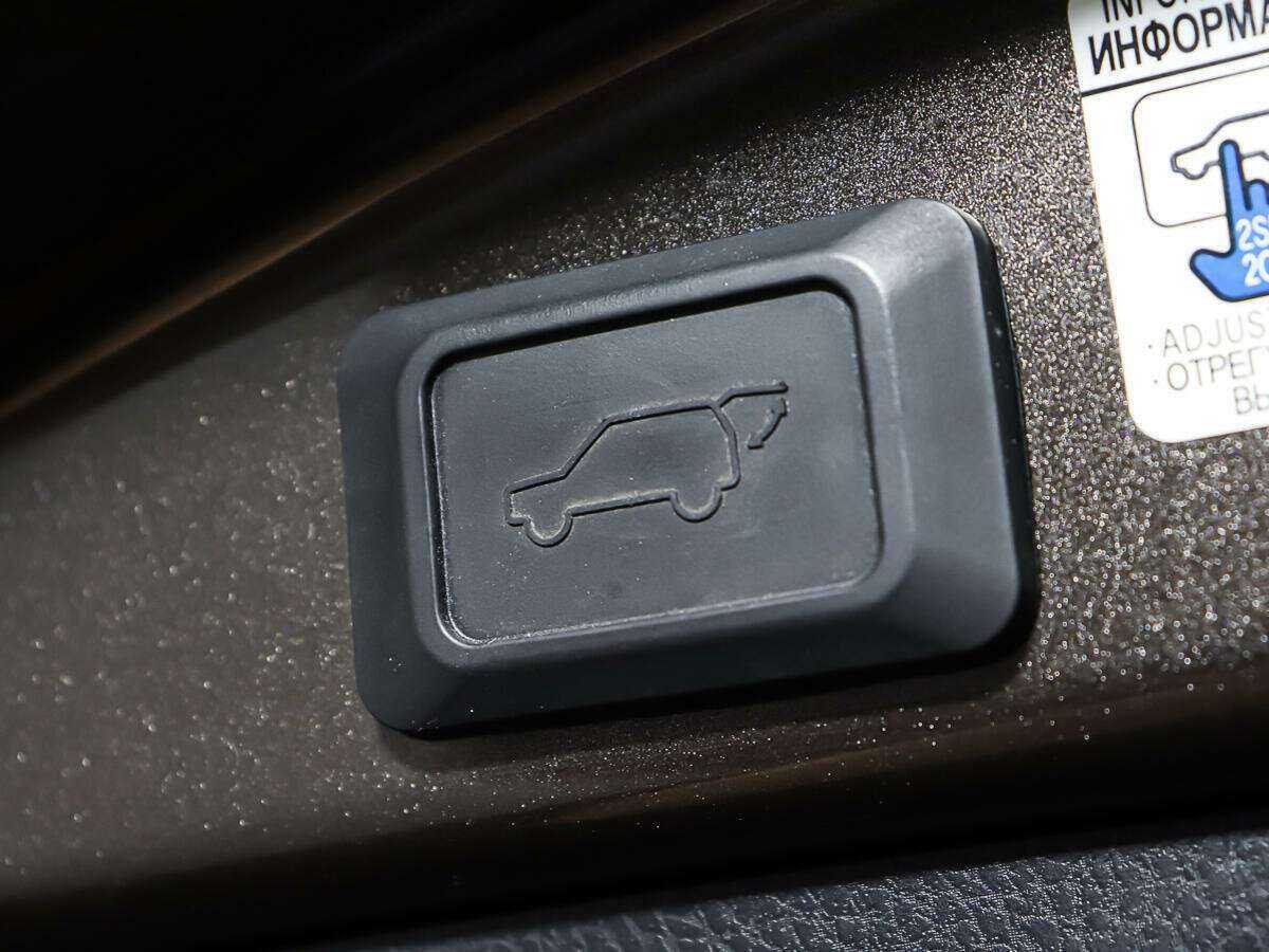 Toyota RAV4 с пробегом — 2018 год. Фото: #16