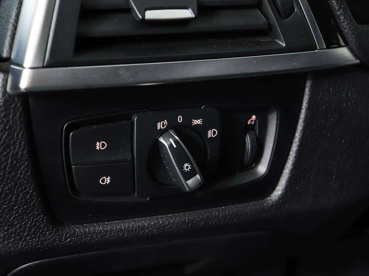 BMW 3 серии с пробегом — 2017 год. Фото: #15