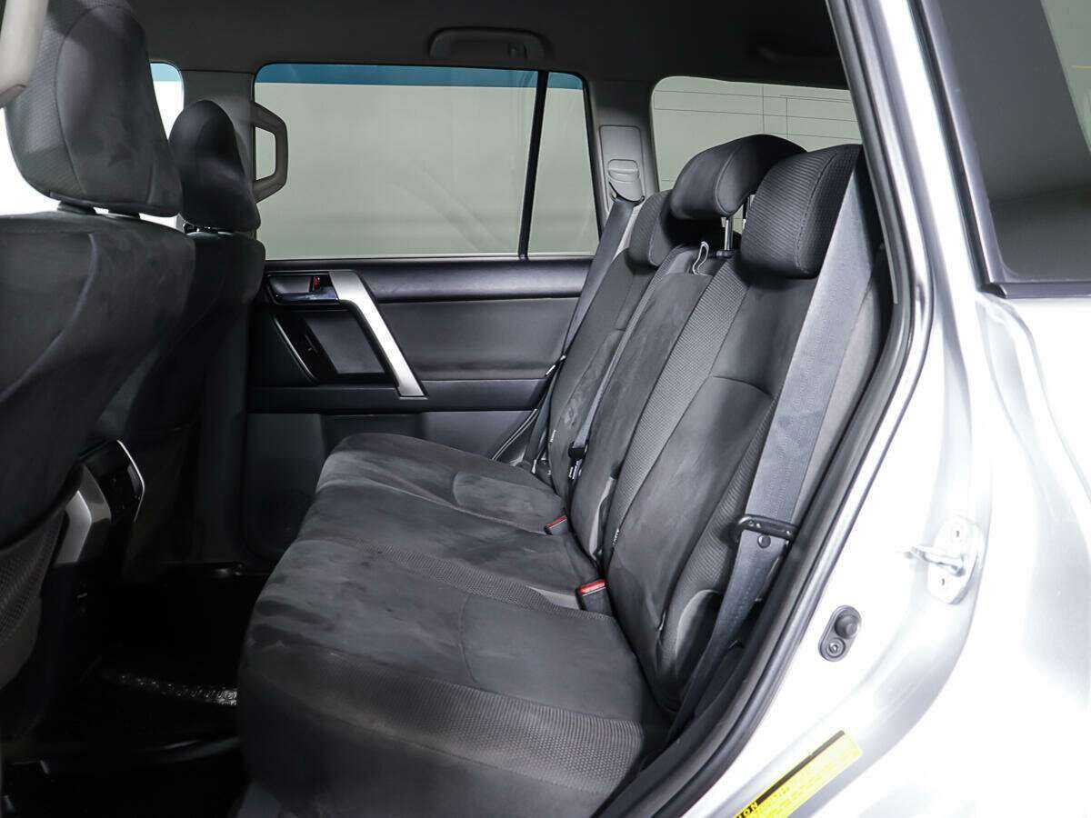 Toyota Land Cruiser Prado с пробегом — 2012 год. Фото: #9