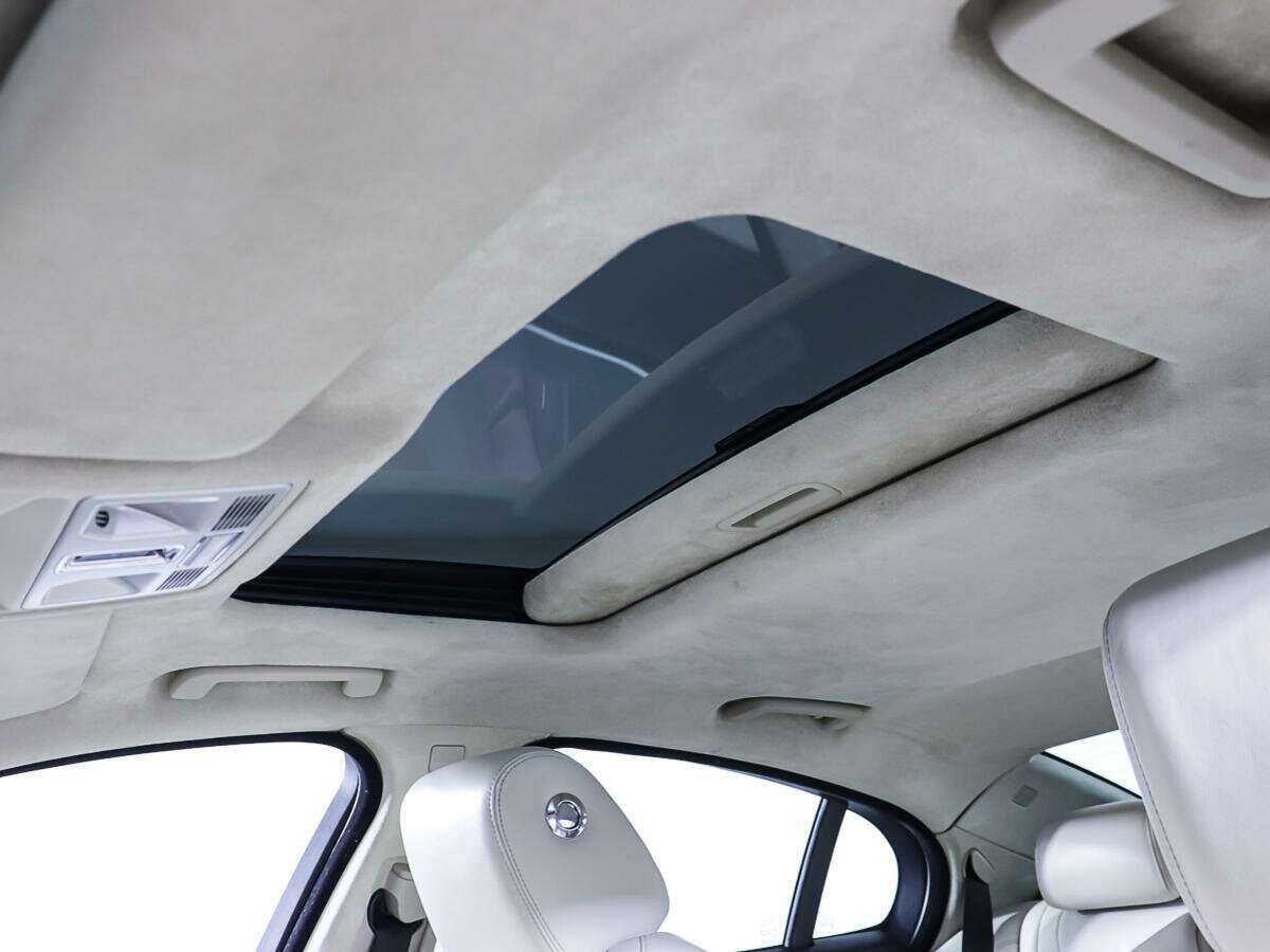 Jaguar XF с пробегом — 2012 год. Фото: #17