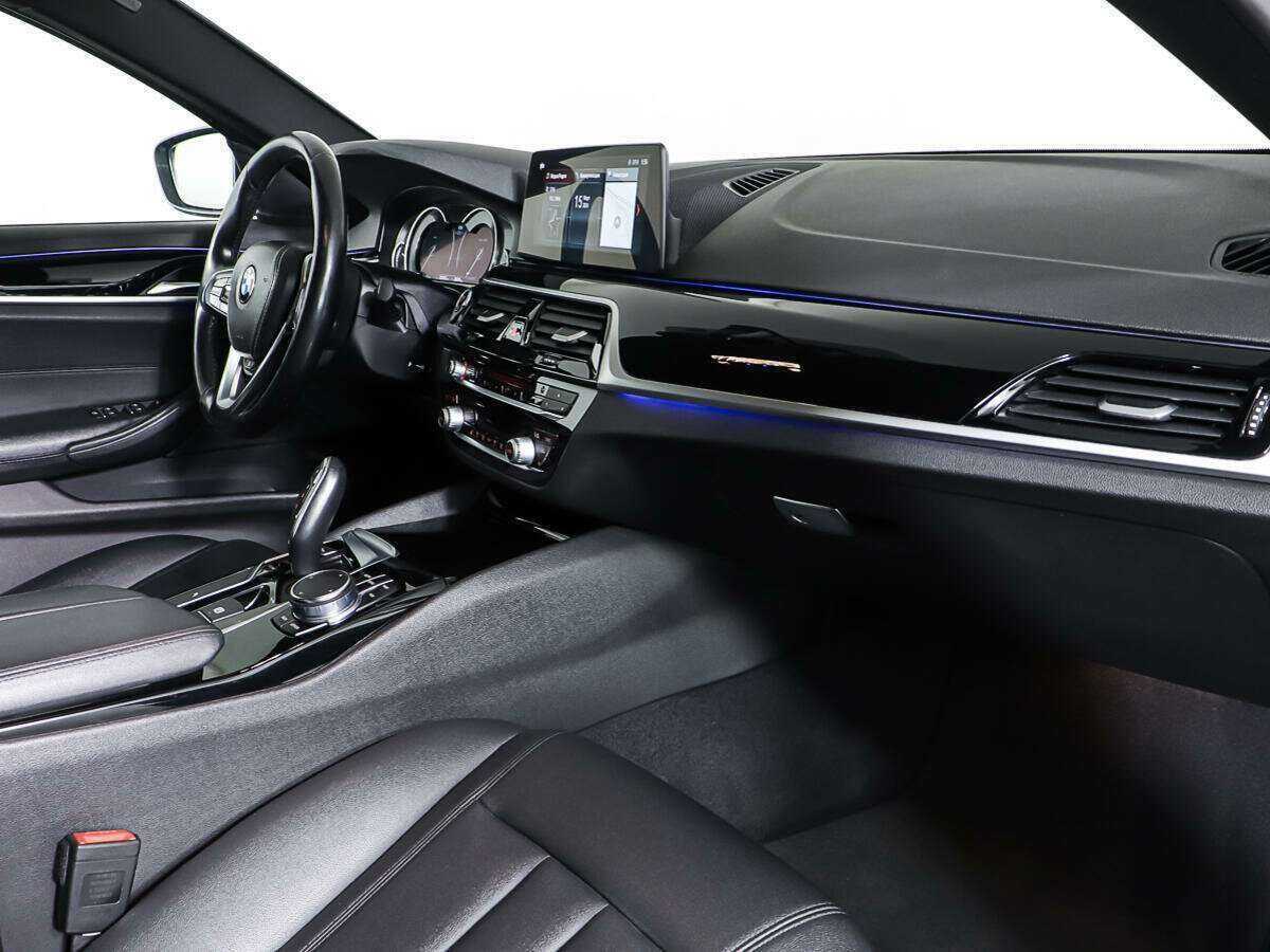 BMW 5 серии с пробегом — 2017 год. Фото: #10