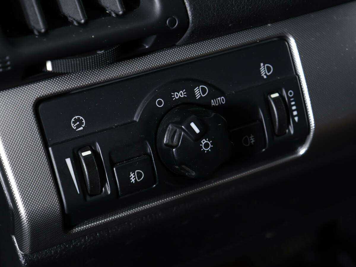 Land Rover Freelander с пробегом — 2012 год. Фото: #17