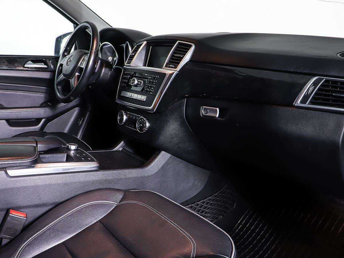 Mercedes-Benz M-Класс с пробегом — 2013 год. Фото: #8