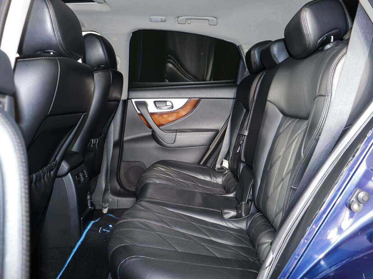 Infiniti FX с пробегом — 2012 год. Фото: #9