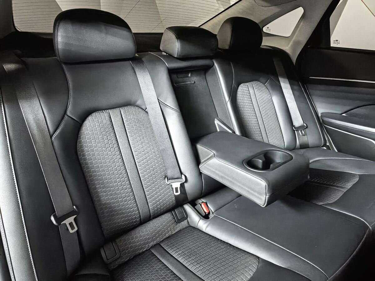 Hyundai Sonata с пробегом — 2019 год. Фото: #11