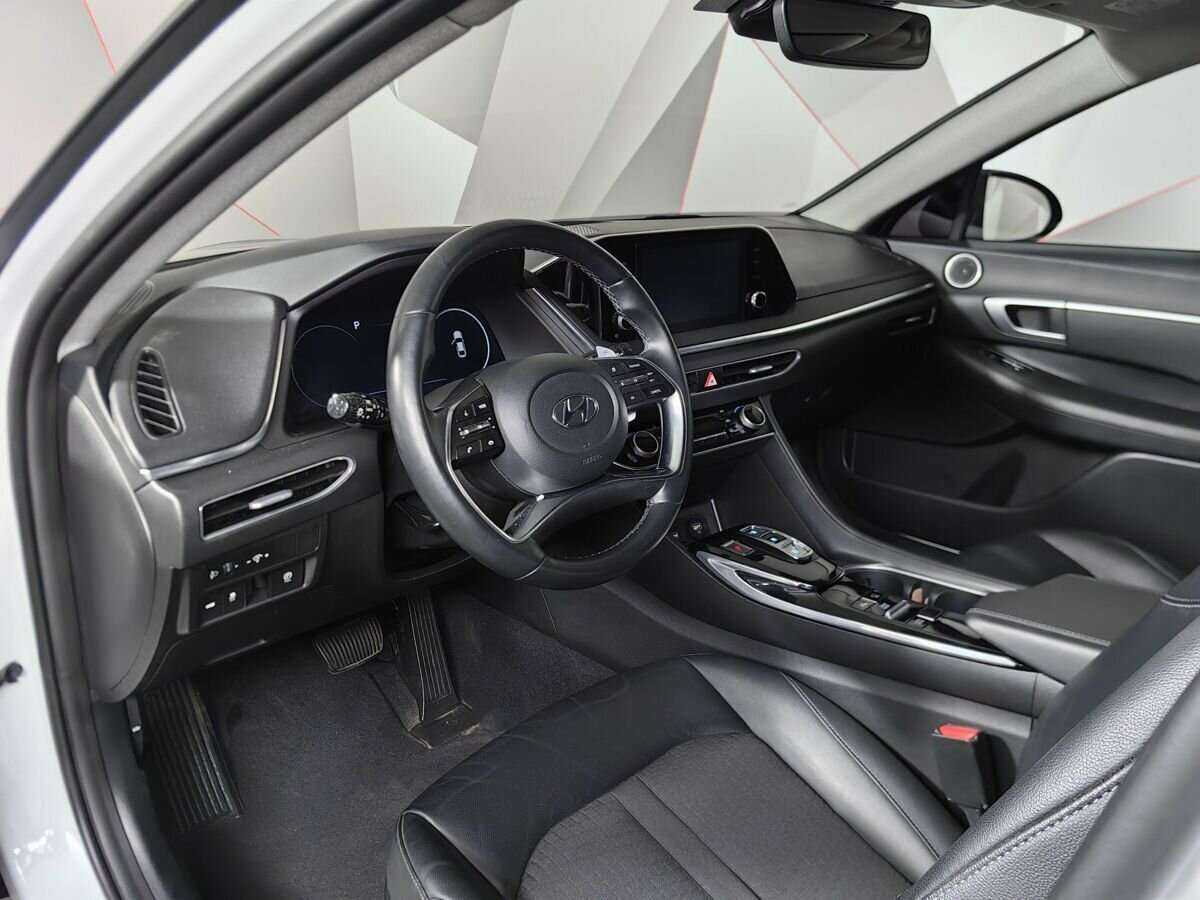 Hyundai Sonata с пробегом — 2019 год. Фото: #12