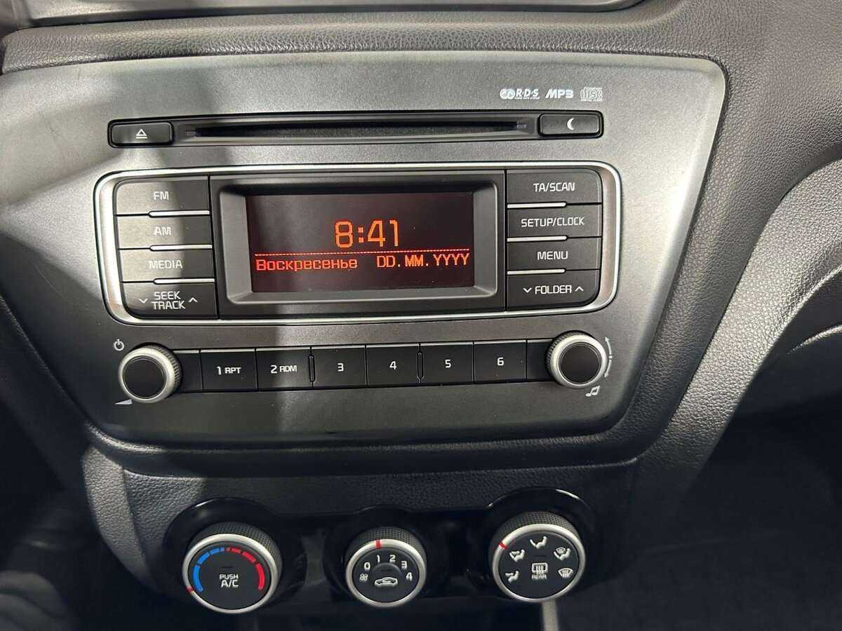 Kia Rio с пробегом — 2015 год. Фото: #9