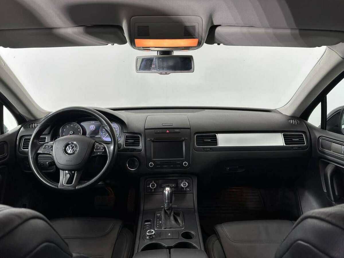 Volkswagen Touareg с пробегом — 2012 год. Фото: #6
