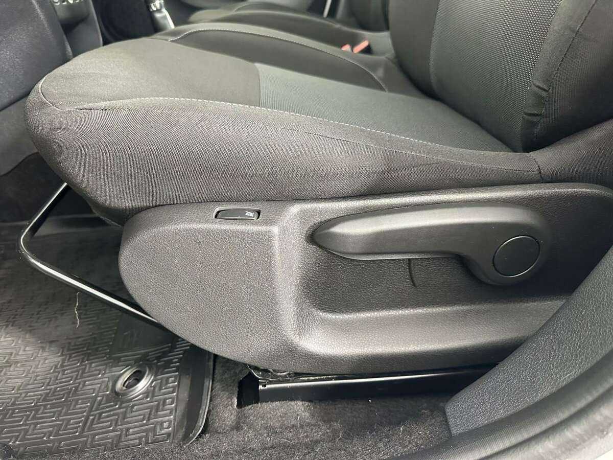 Renault Sandero с пробегом — 2019 год. Фото: #9