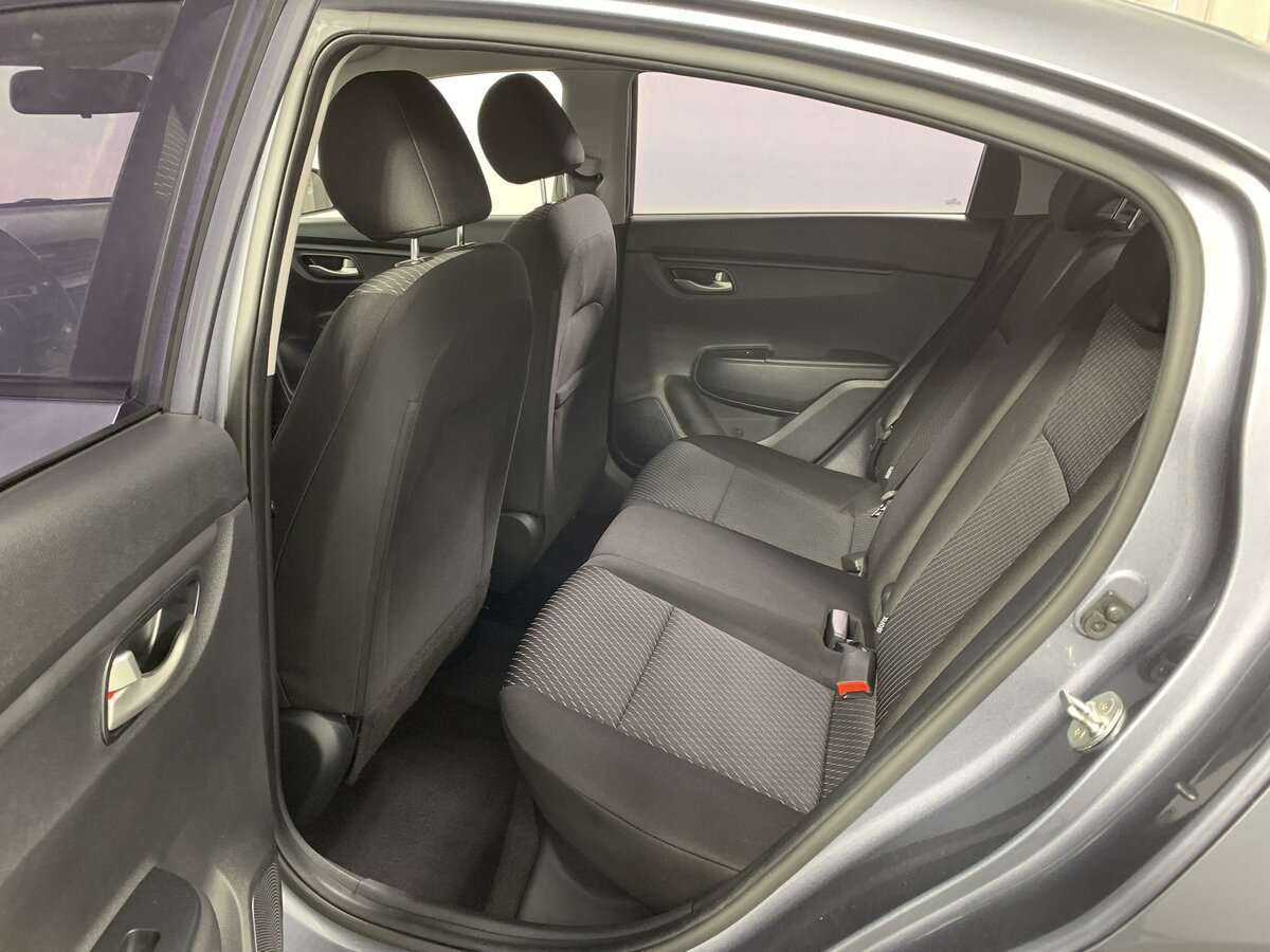 Kia Rio с пробегом — 2019 год. Фото: #7