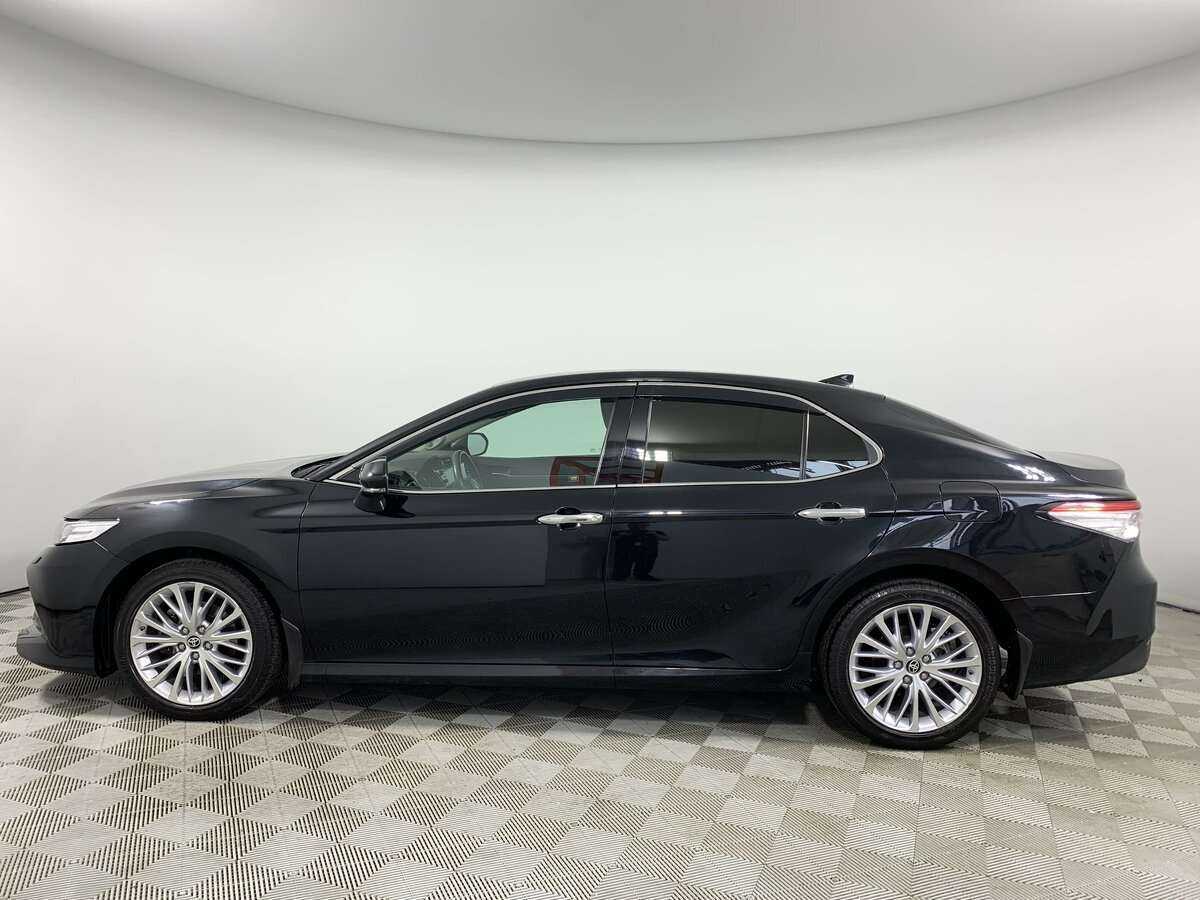 Toyota Camry с пробегом — 2020 год. Фото: #6