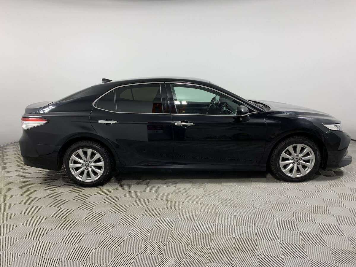 Toyota Camry с пробегом — 2019 год. Фото: #3