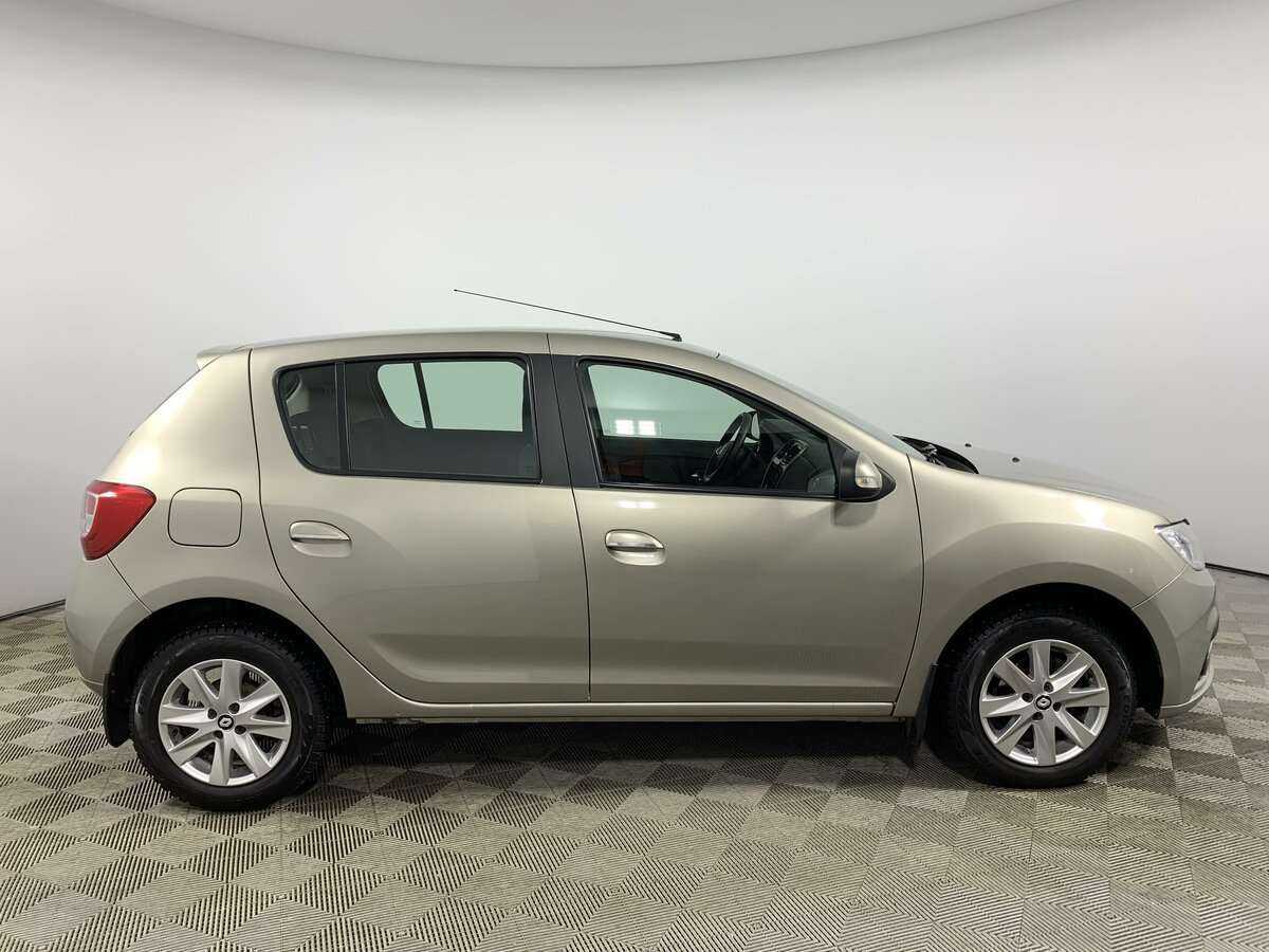 Renault Sandero с пробегом — 2019 год. Фото: #3