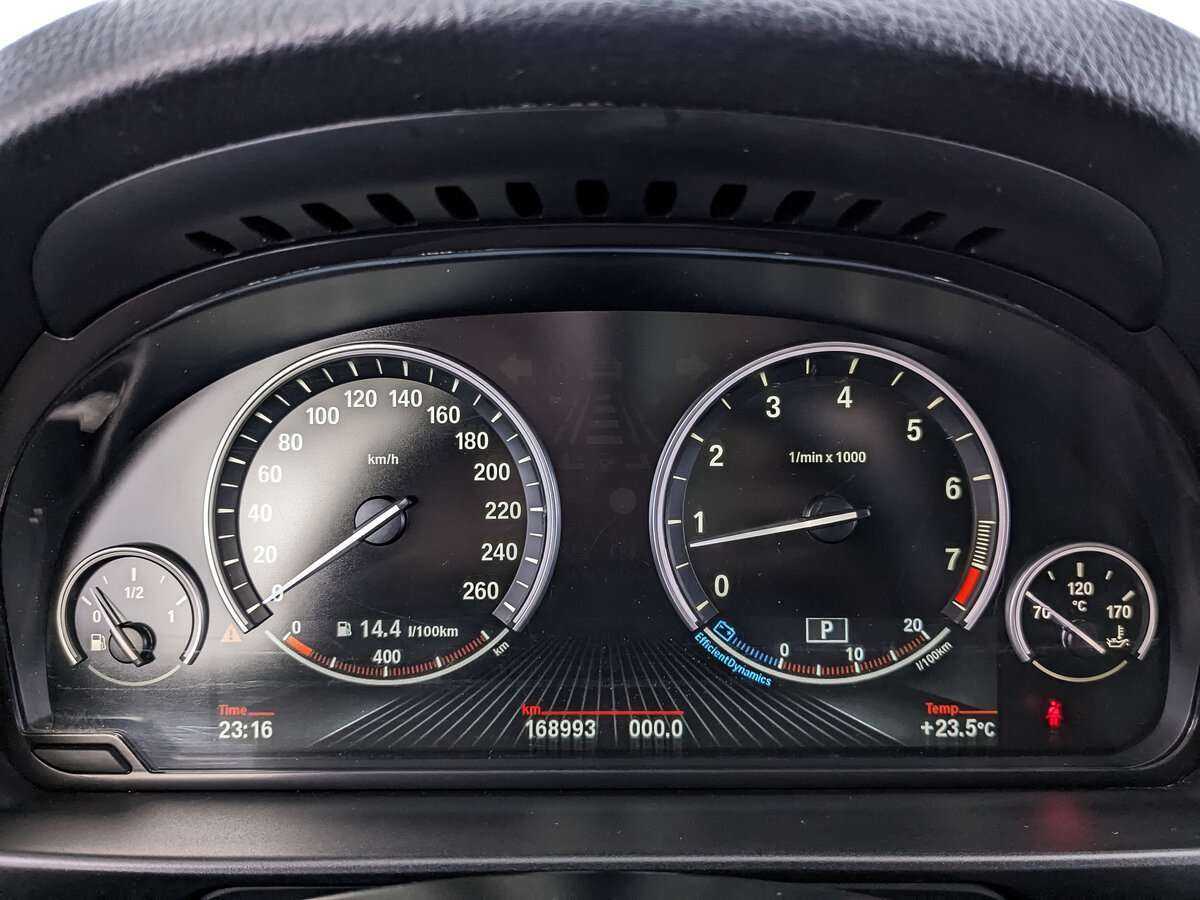 BMW 5 серии с пробегом — 2014 год. Фото: #10