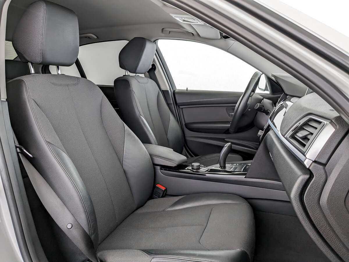 BMW 3 серии с пробегом — 2017 год. Фото: #17