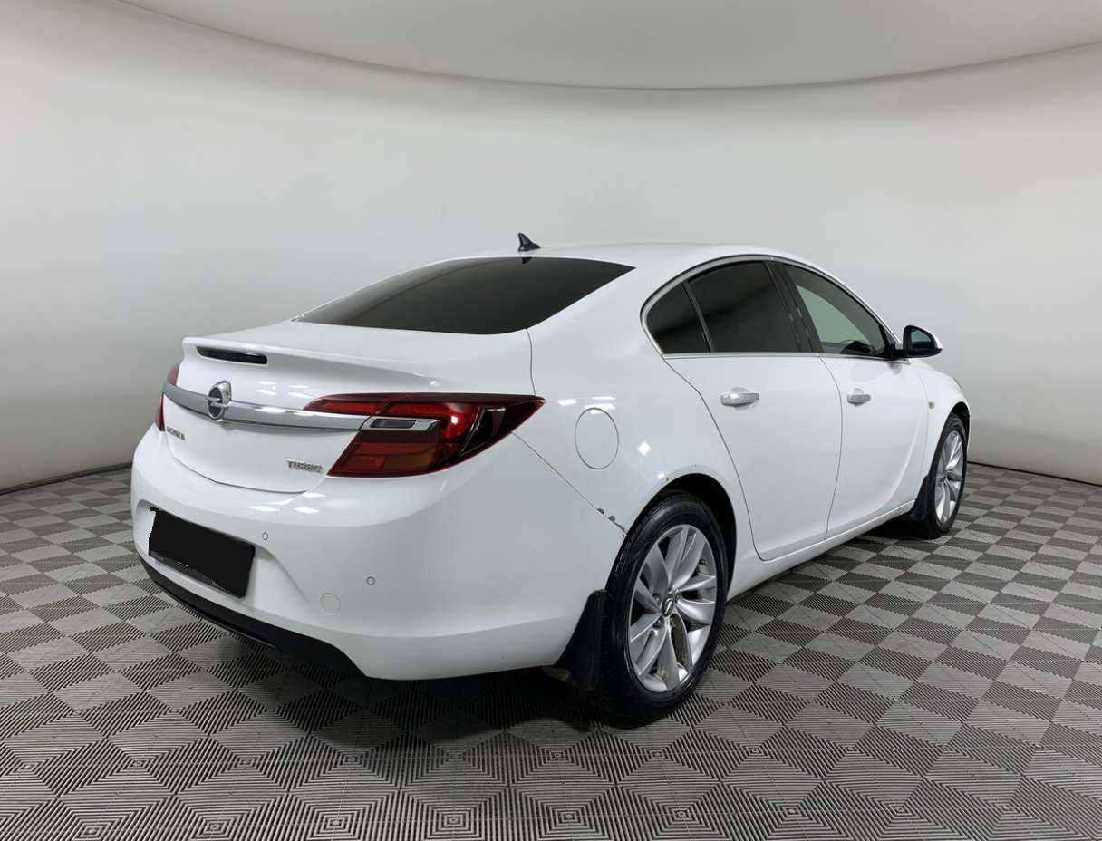Opel Insignia с пробегом — 2014 год. Фото: #3