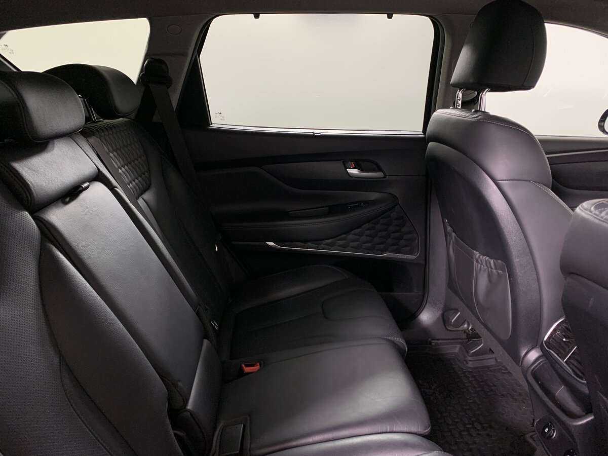 Hyundai Santa Fe с пробегом — 2019 год. Фото: #14