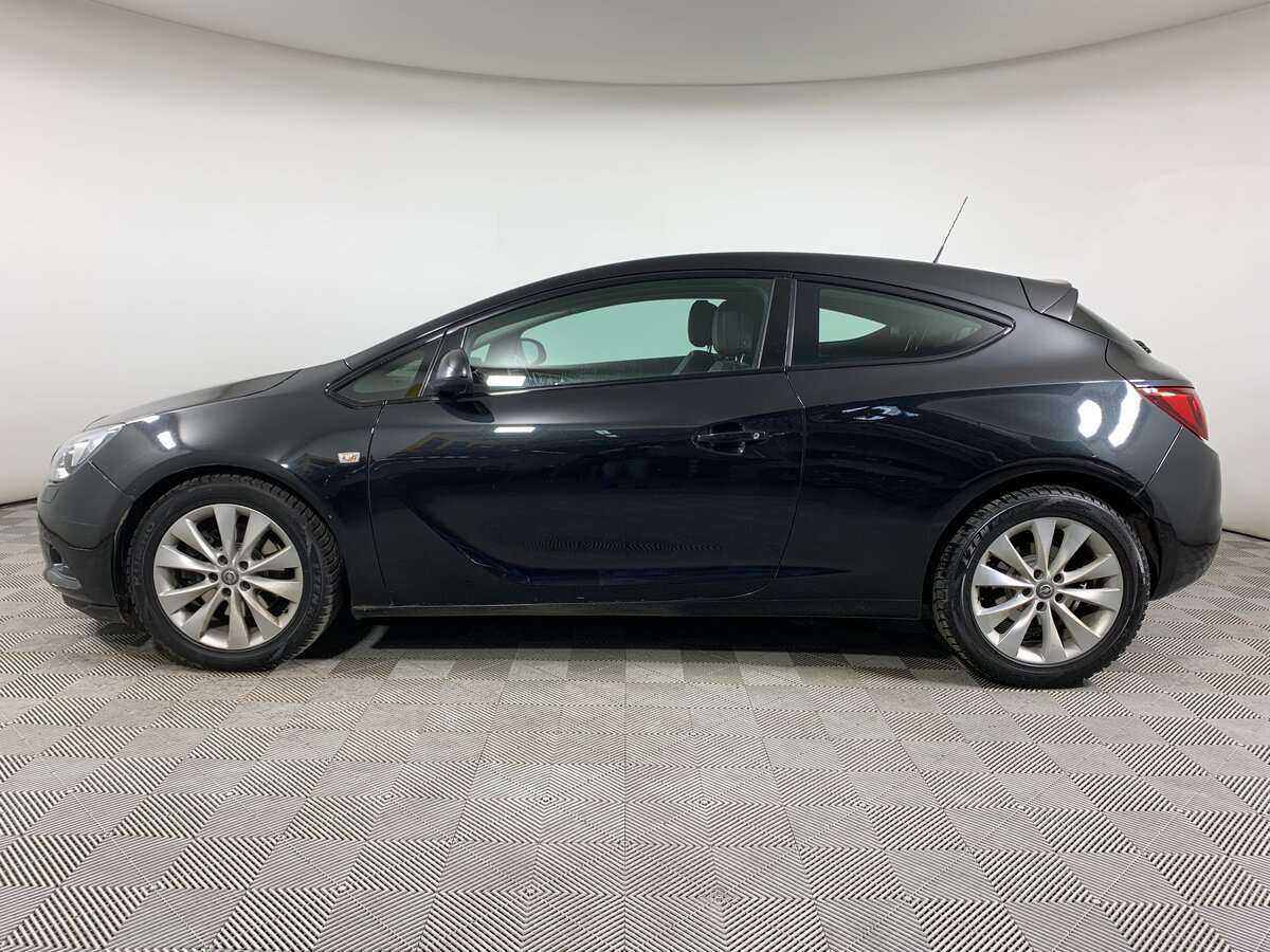 Opel Astra с пробегом — 2012 год. Фото: #5