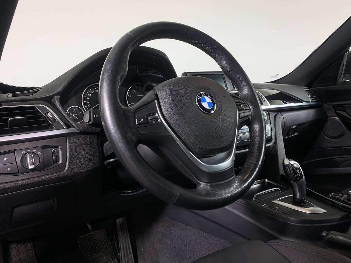 BMW 3 серии с пробегом — 2017 год. Фото: #8