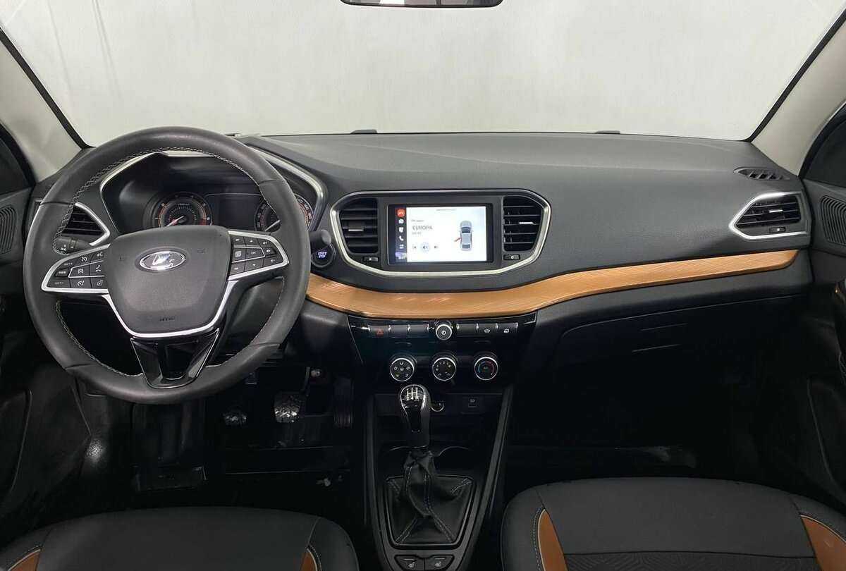 Lada (ВАЗ) Vesta с пробегом — 2023 год. Фото: #10