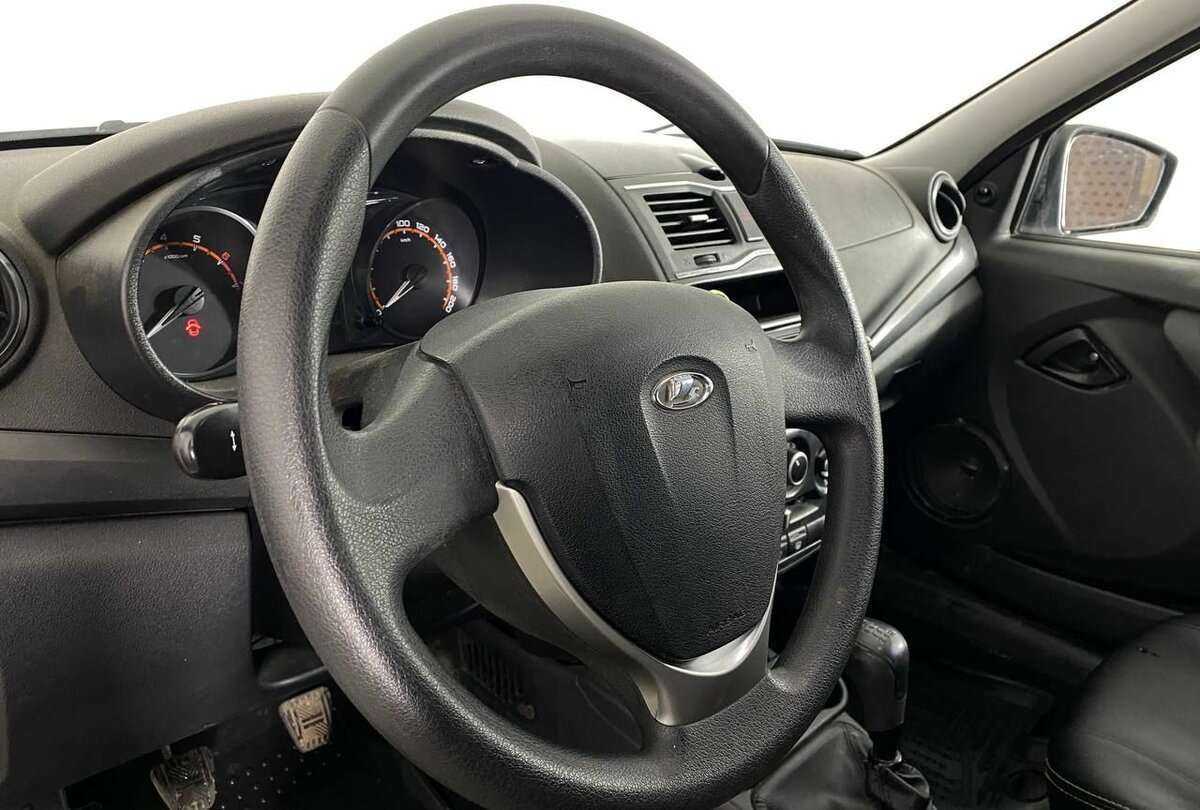 Lada (ВАЗ) Granta с пробегом — 2019 год. Фото: #11