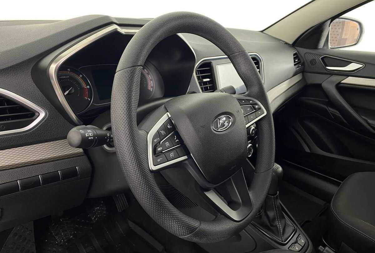 Lada (ВАЗ) Vesta с пробегом — 2023 год. Фото: #11