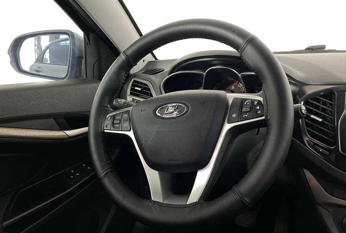 Lada (ВАЗ) Vesta с пробегом — 2020 год. Фото: #8