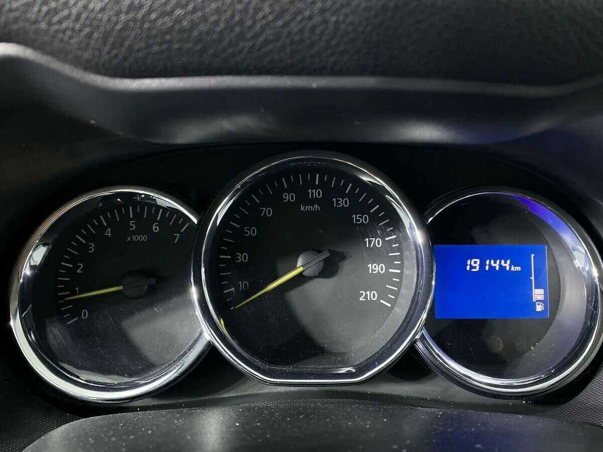 Renault Duster с пробегом — 2018 год. Фото: #10