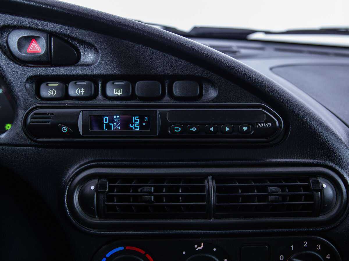 Chevrolet Niva с пробегом — 2015 год. Фото: #8