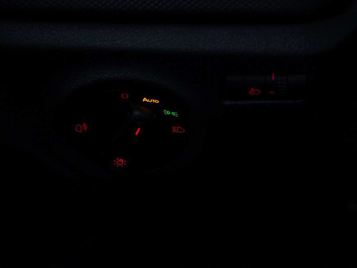 Volkswagen Polo с пробегом — 2020 год. Фото: #13