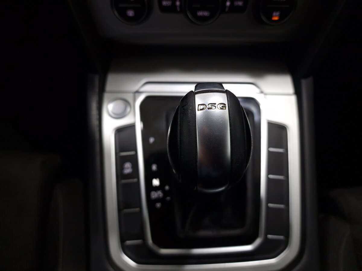 Volkswagen Passat с пробегом — 2015 год. Фото: #8