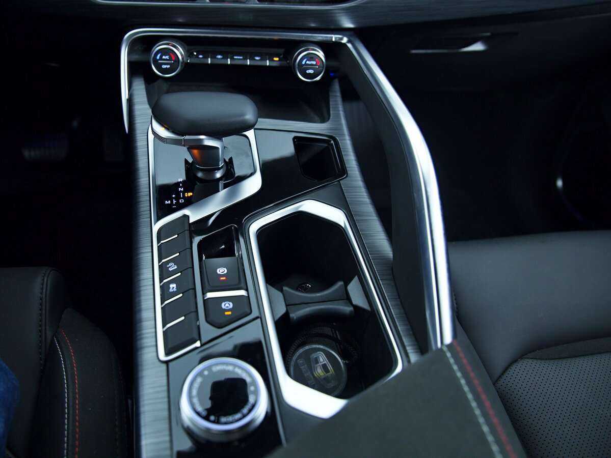 Geely Tugella с пробегом — 2022 год. Фото: #17