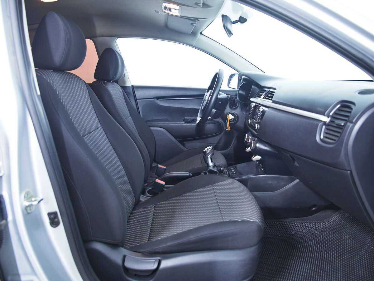Kia Rio с пробегом — 2017 год. Фото: #16