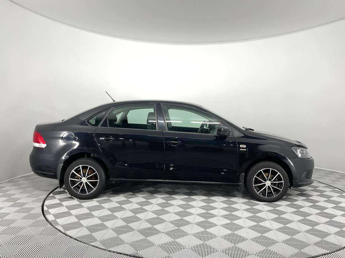 Volkswagen Polo с пробегом — 2013 год. Фото: #3