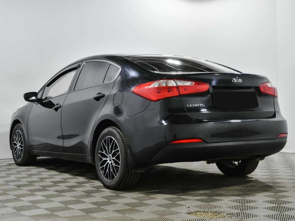 Kia Cerato с пробегом — 2014 год. Фото: #4