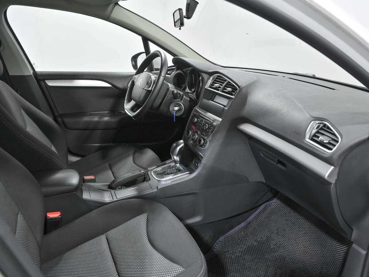 Citroen C4 с пробегом — 2016 год. Фото: #6