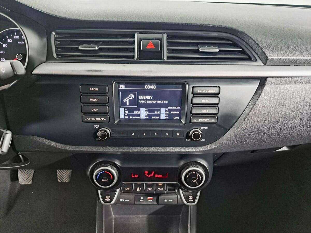 Kia Rio с пробегом — 2017 год. Фото: #12