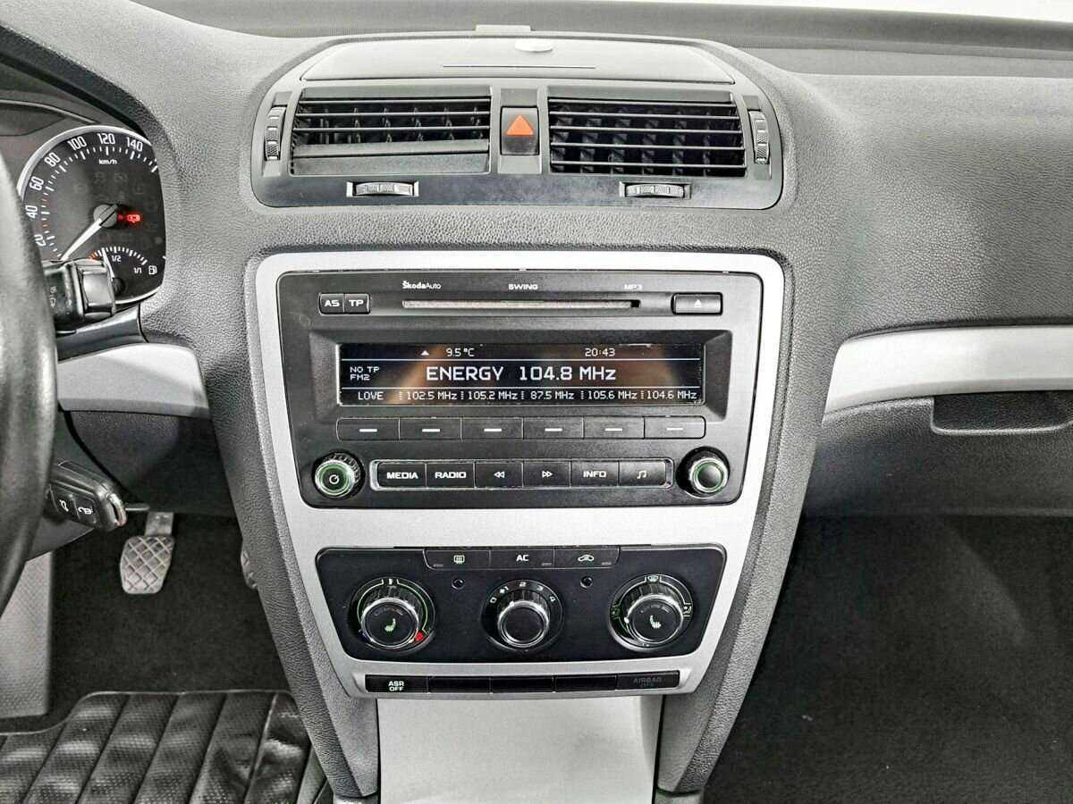 Skoda Octavia с пробегом — 2012 год. Фото: #12