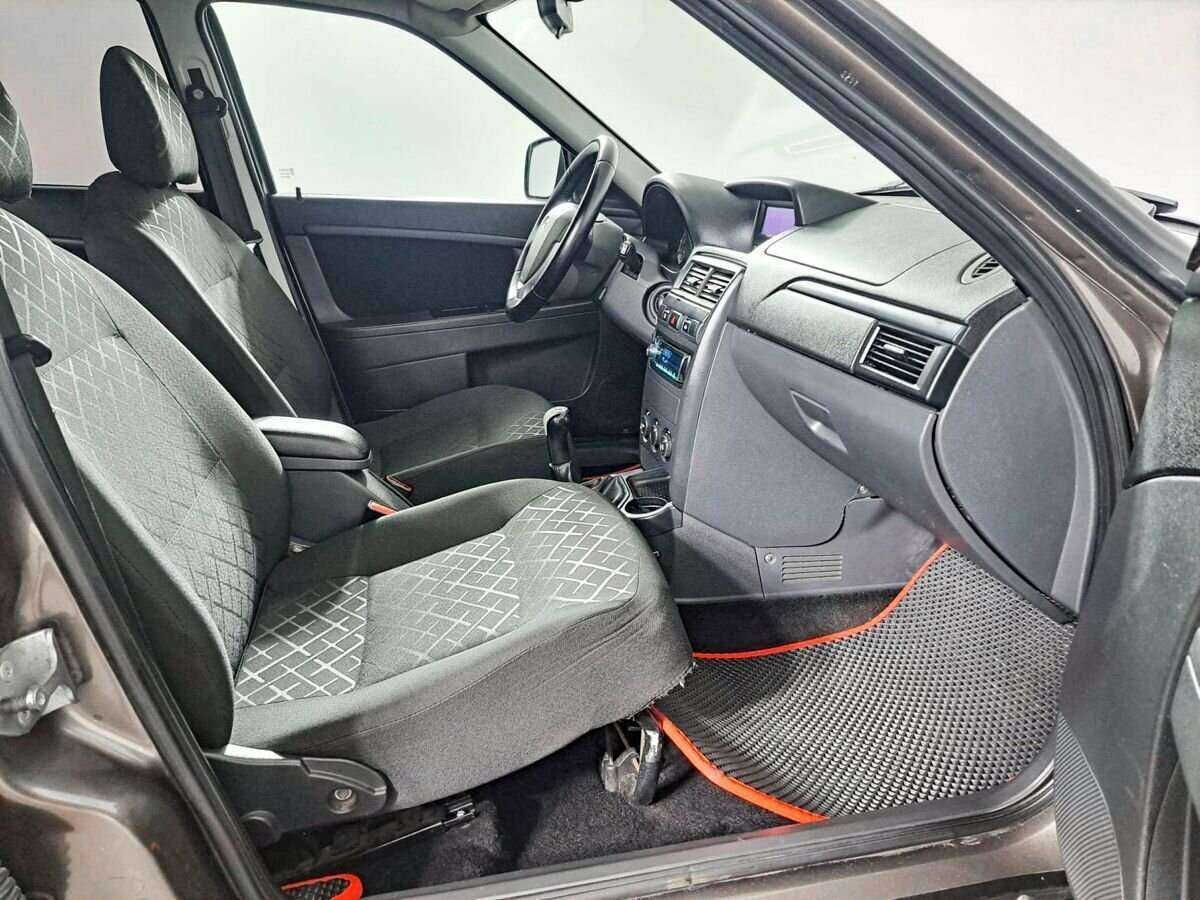 Lada (ВАЗ) Priora с пробегом — 2017 год. Фото: #8