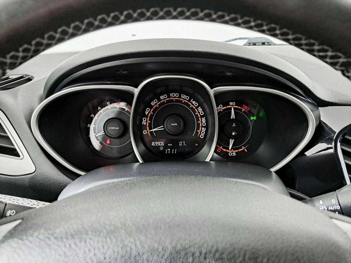 Lada (ВАЗ) Vesta с пробегом — 2017 год. Фото: #12