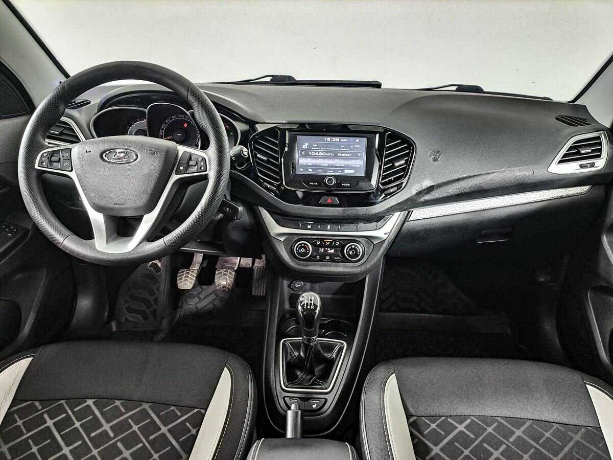 Lada (ВАЗ) Vesta с пробегом — 2018 год. Фото: #11