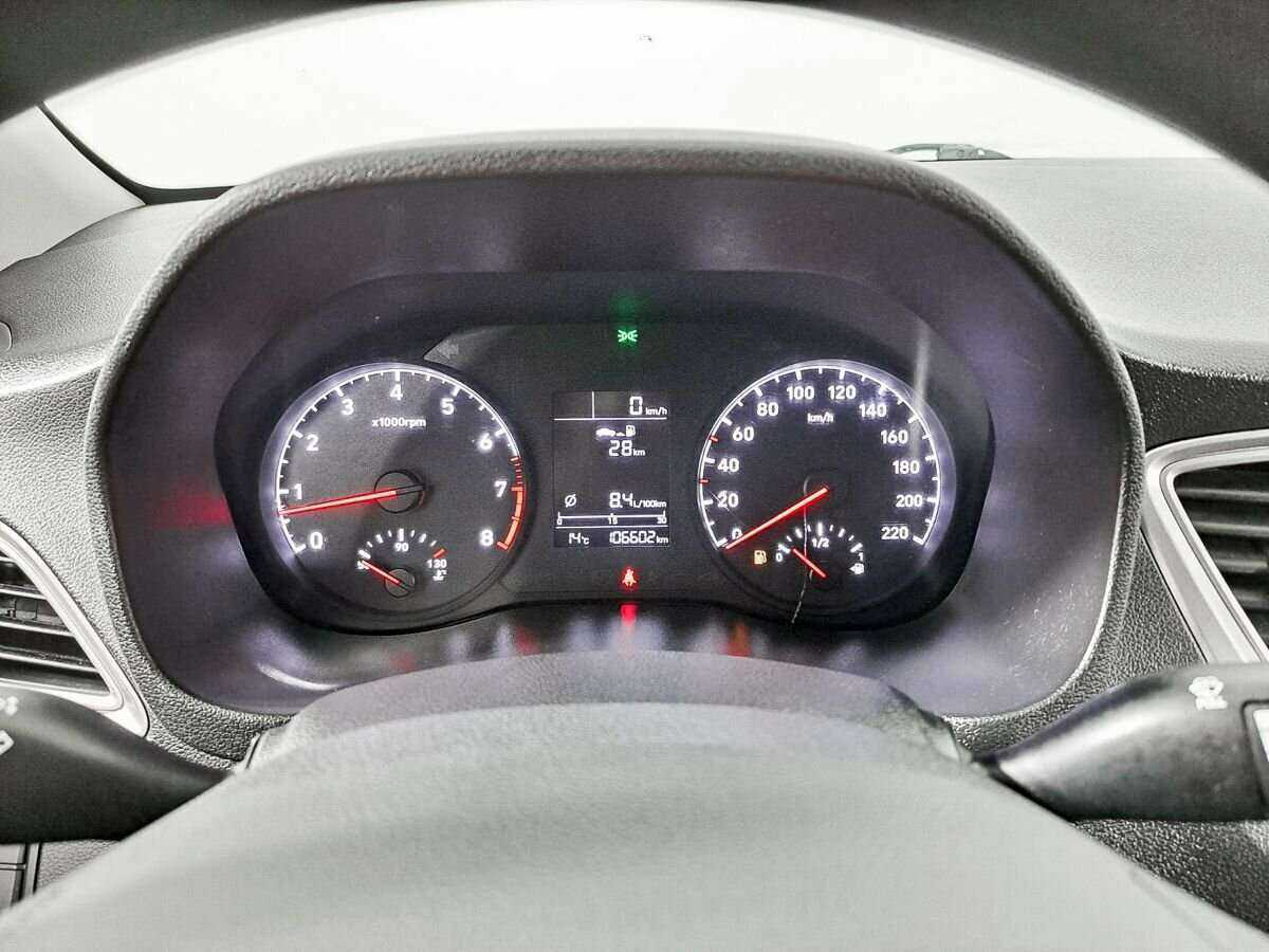 Hyundai Solaris с пробегом — 2019 год. Фото: #9