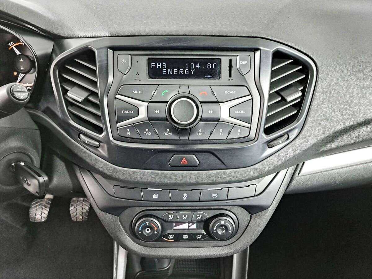 Lada (ВАЗ) Vesta с пробегом — 2020 год. Фото: #12