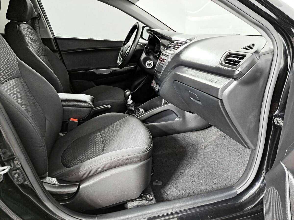 Kia Rio с пробегом — 2016 год. Фото: #8