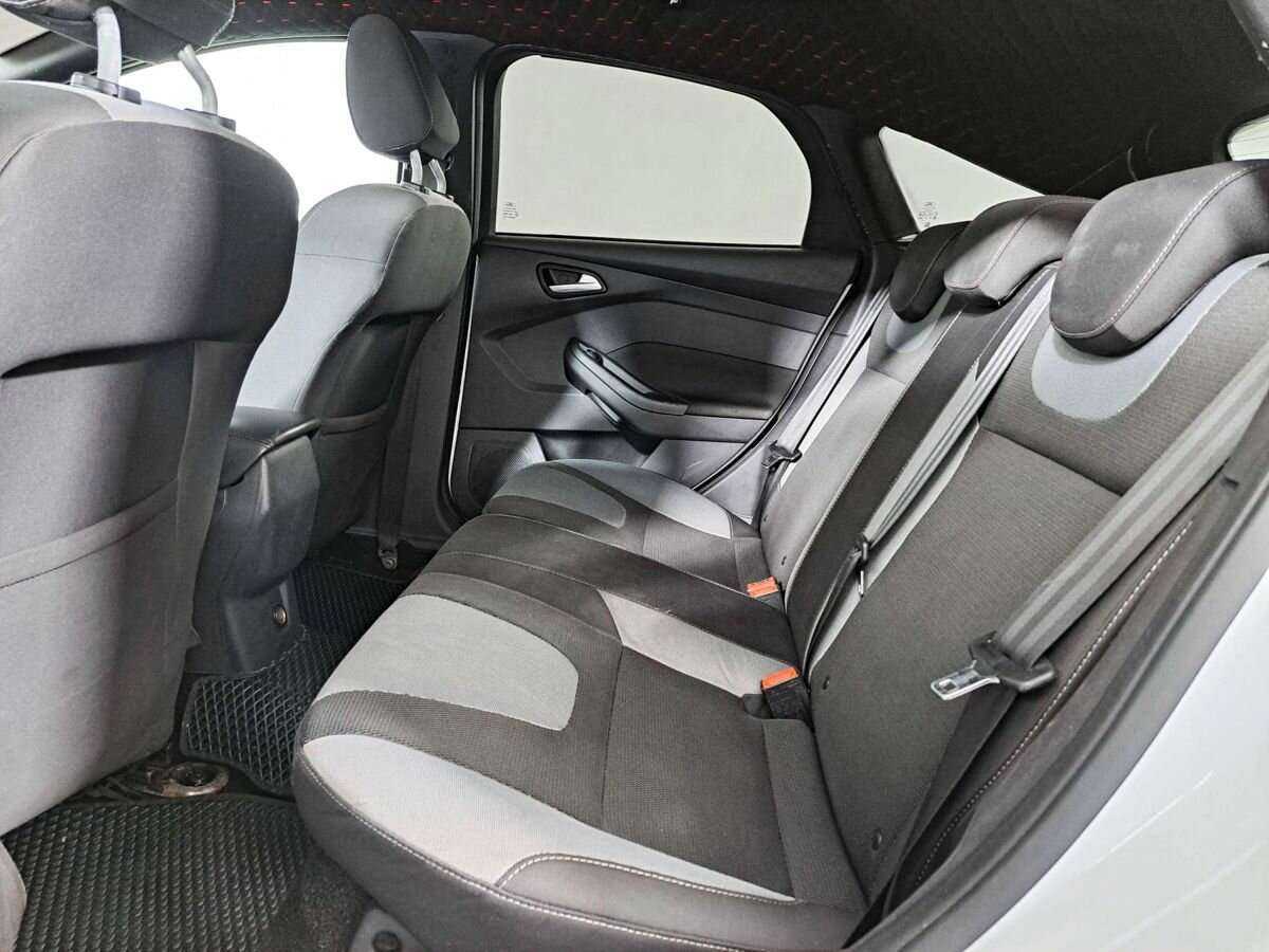 Ford Focus с пробегом — 2012 год. Фото: #9