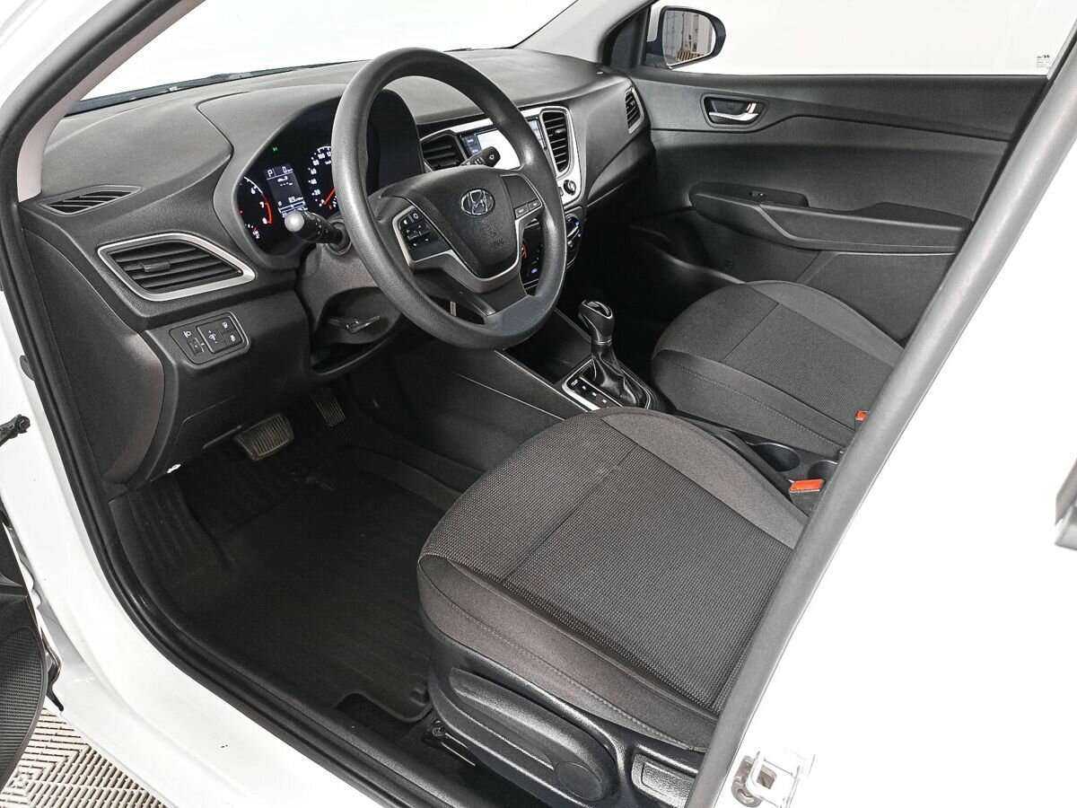 Hyundai Solaris с пробегом — 2017 год. Фото: #13